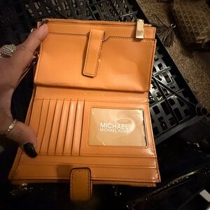 Micheal Kors Wristlet